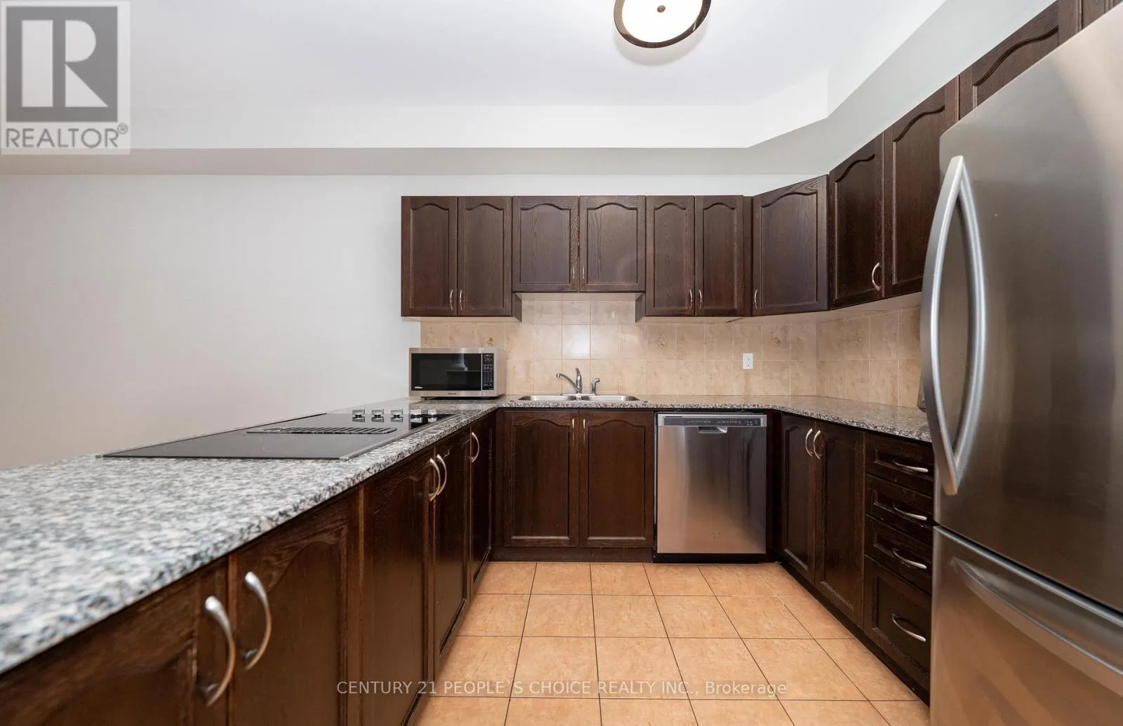 UPPER - 38 VETTESE COURT