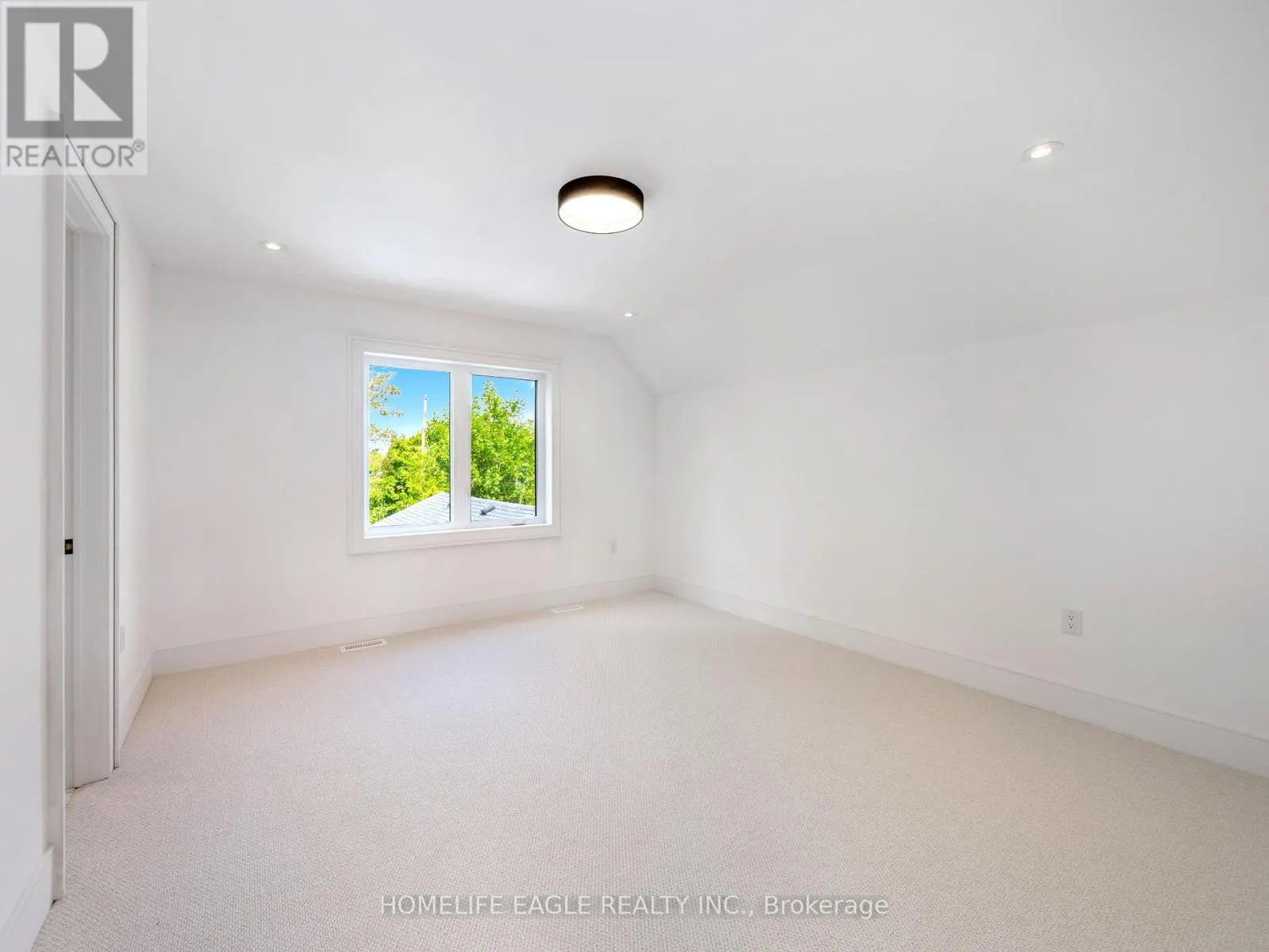1242 KILLARNEY BEACH ROAD