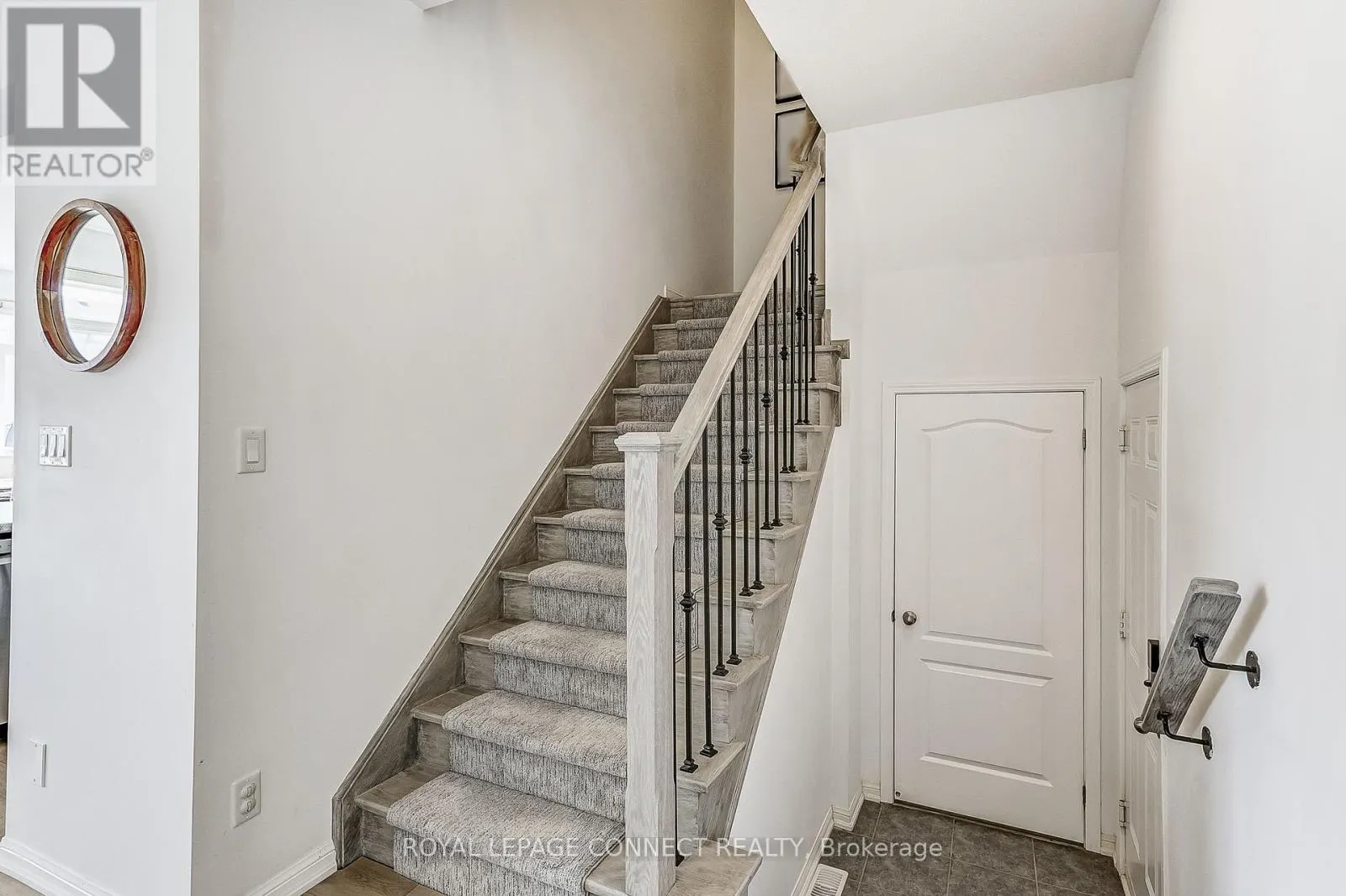 17 DON HADDEN CRESCENT
