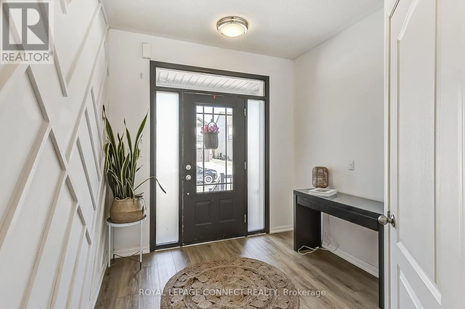 17 DON HADDEN CRESCENT
