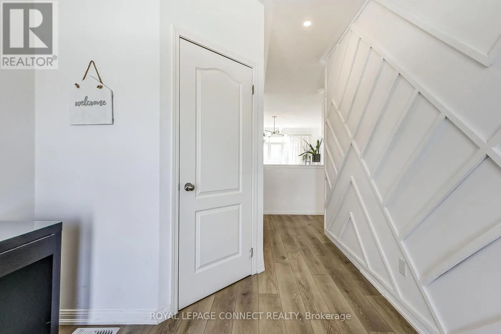 17 DON HADDEN CRESCENT