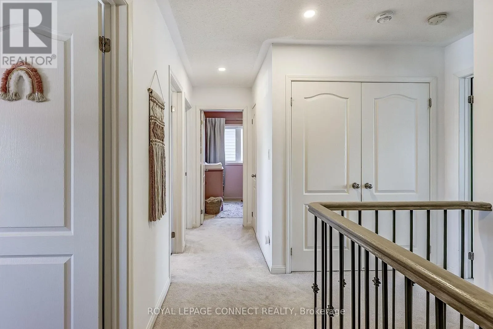 17 DON HADDEN CRESCENT