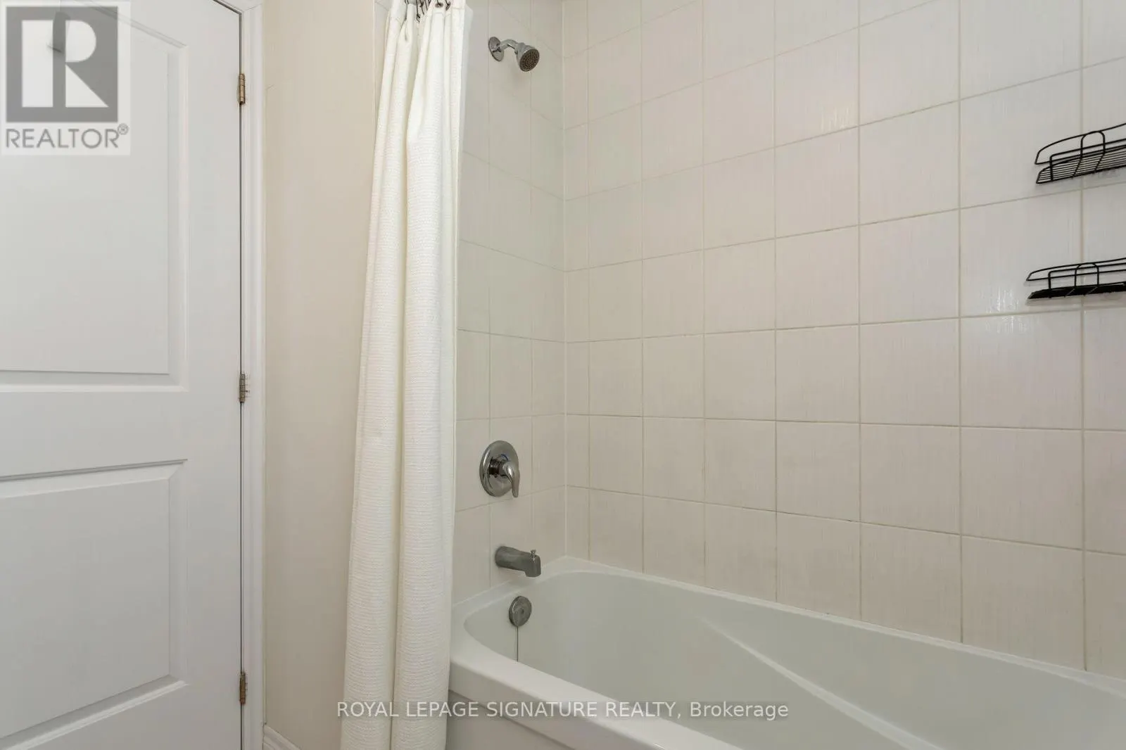 18 - 105 KAYLA CRESCENT E