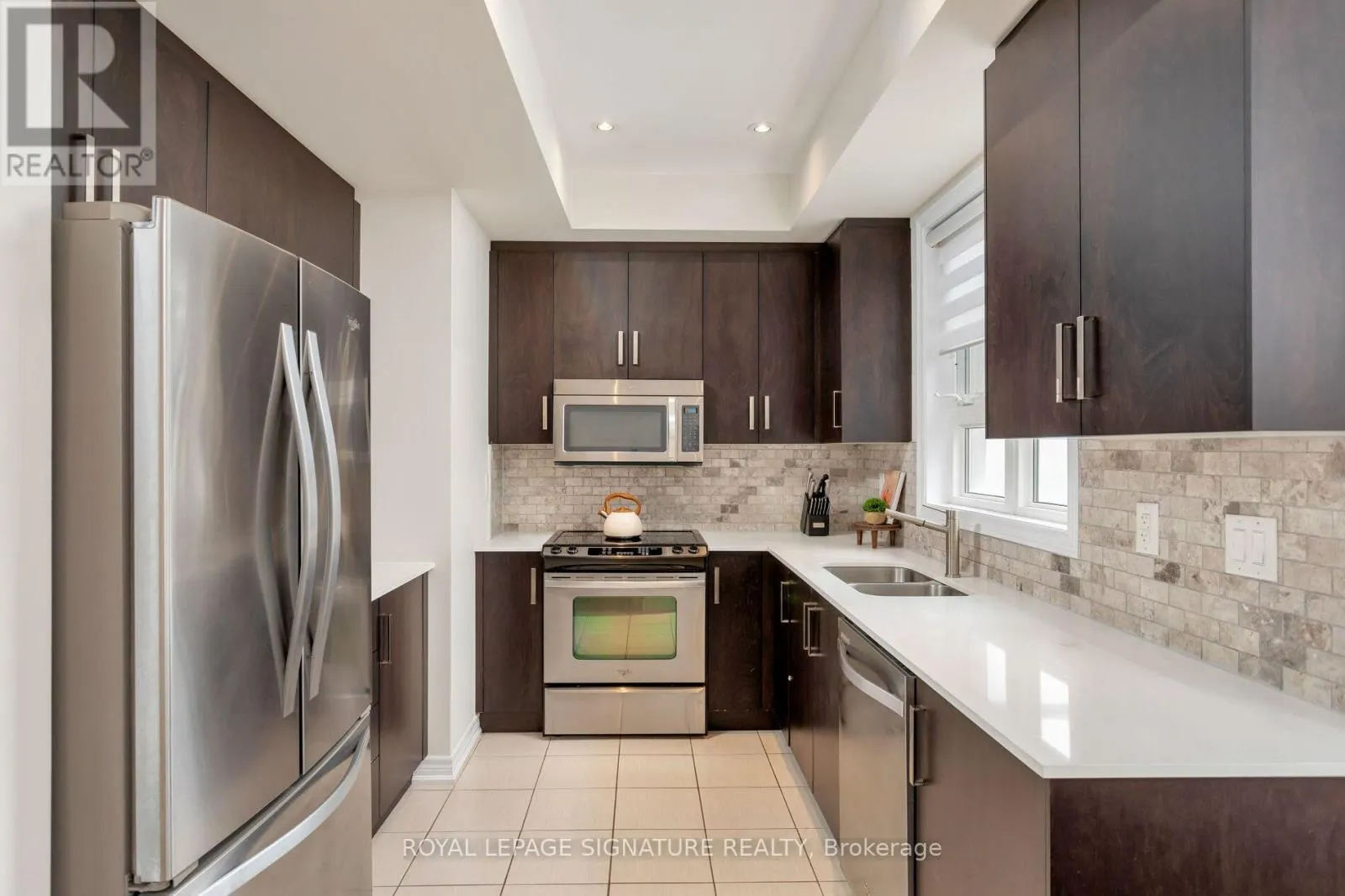 18 - 105 KAYLA CRESCENT E