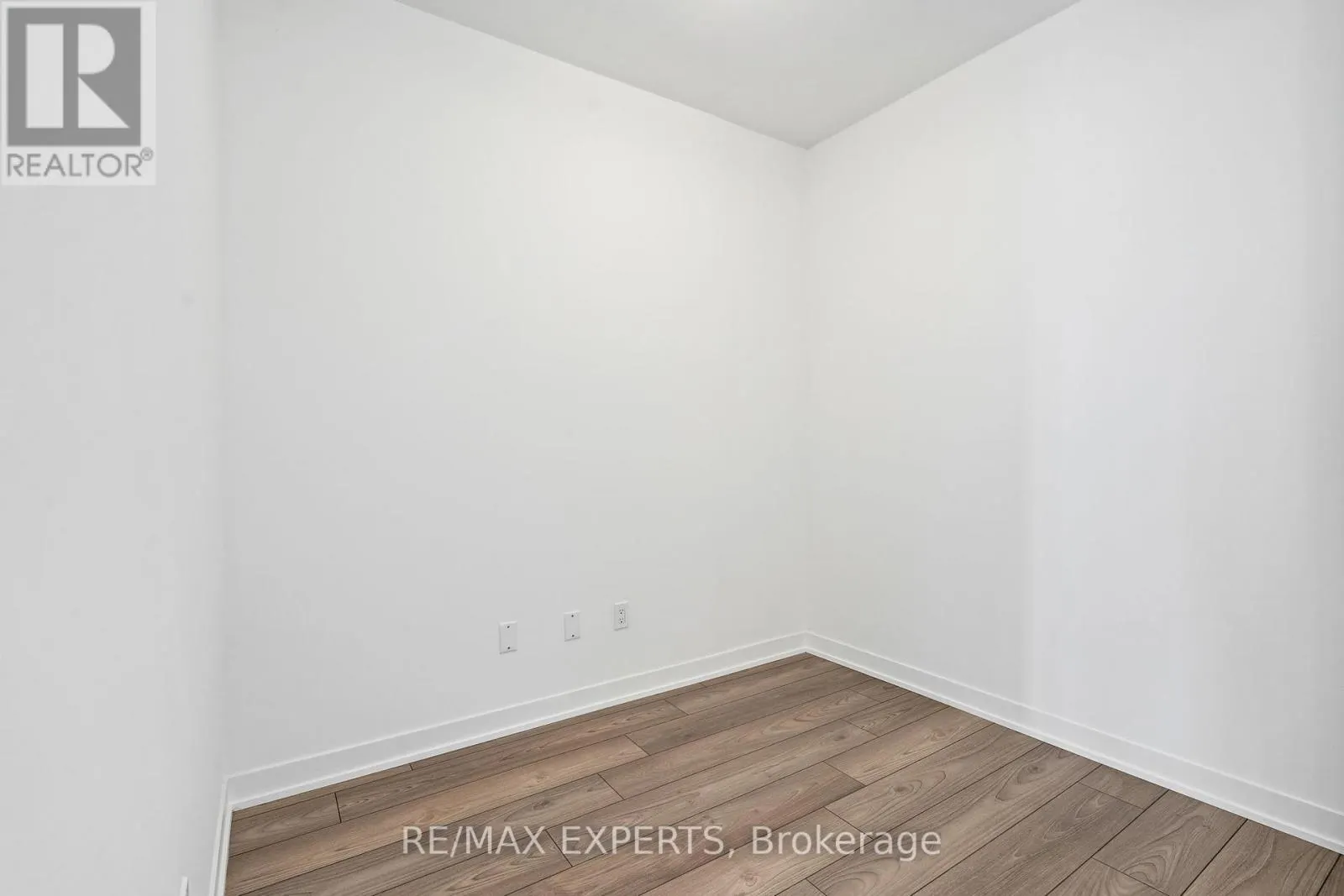 2521 - 10 ABEJA STREET