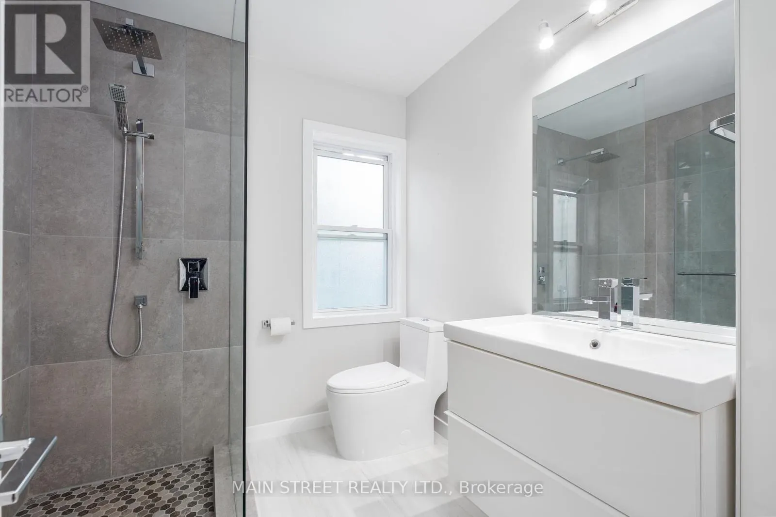 23 SUNNIDALE BOULEVARD E