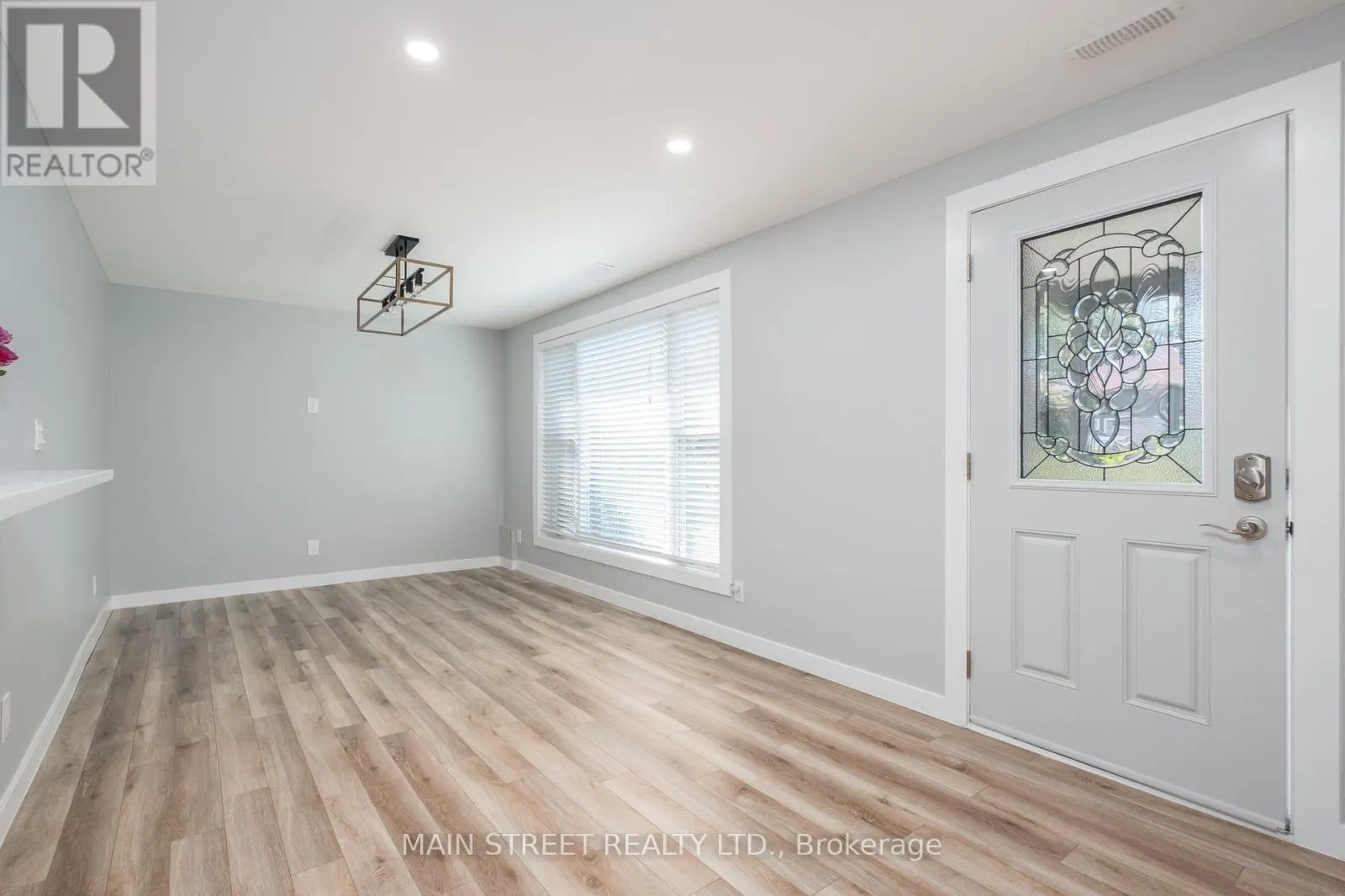 23 SUNNIDALE BOULEVARD E