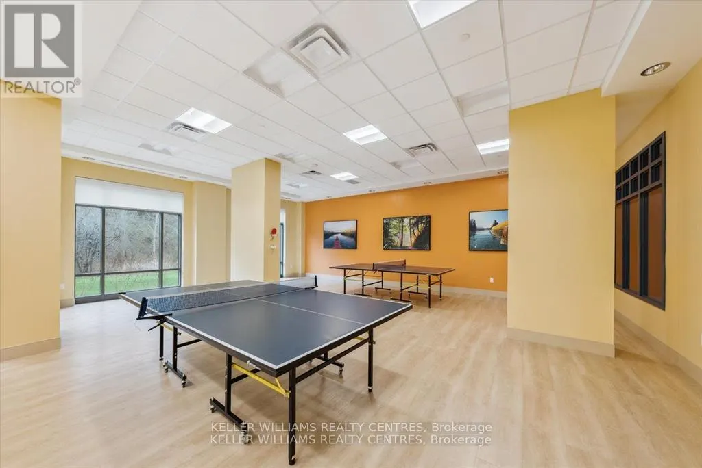 302 - 460 WILLIAM GRAHAM DRIVE