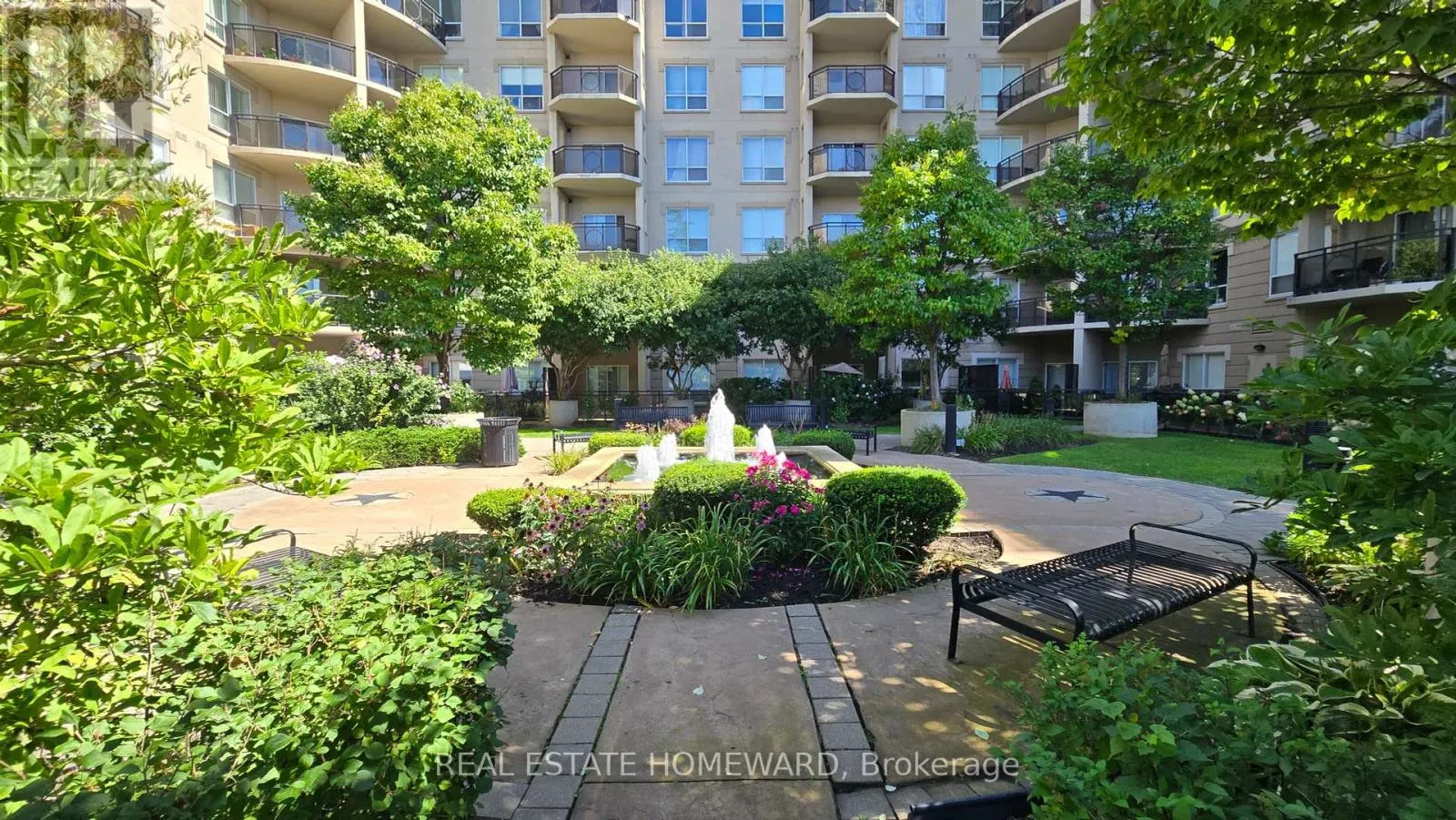 314 - 2 MAISON PARC COURT