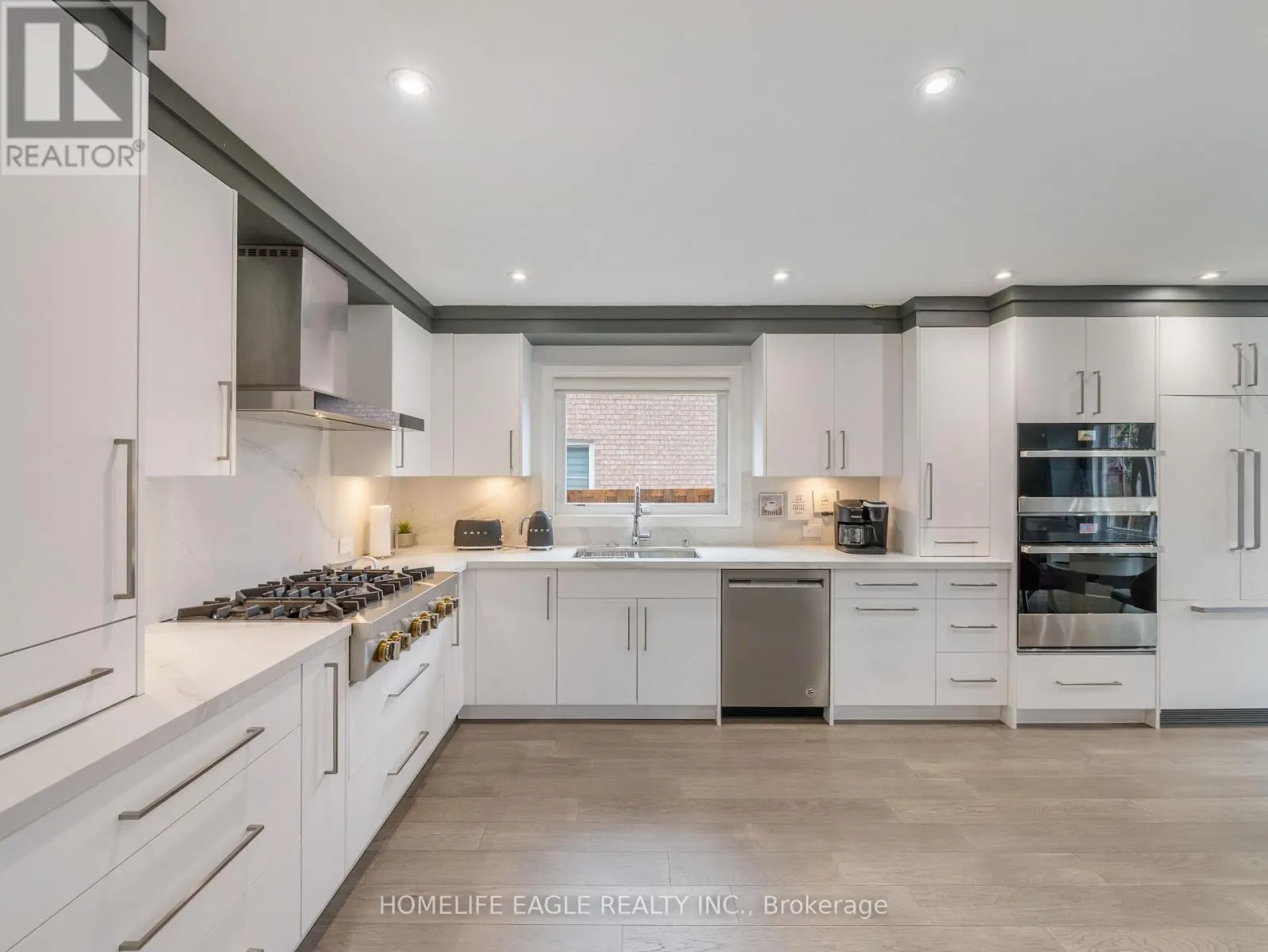 6 BRIGHTSVIEW DRIVE