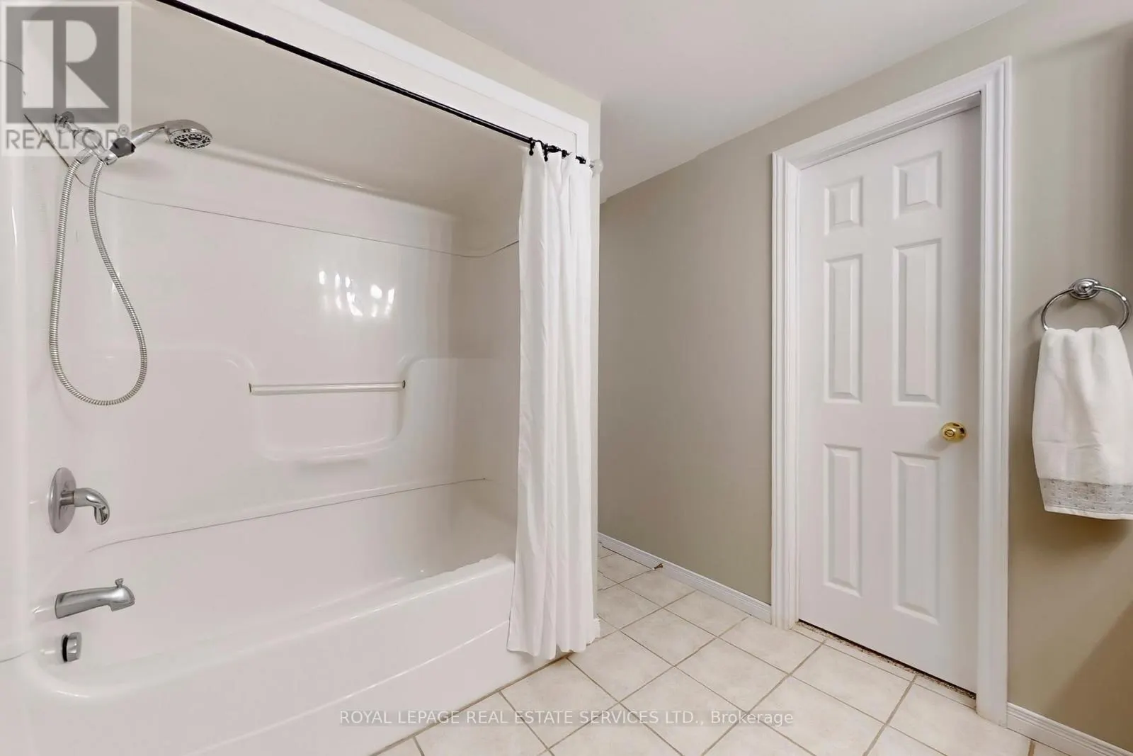 135 MAINPRIZE CRESCENT