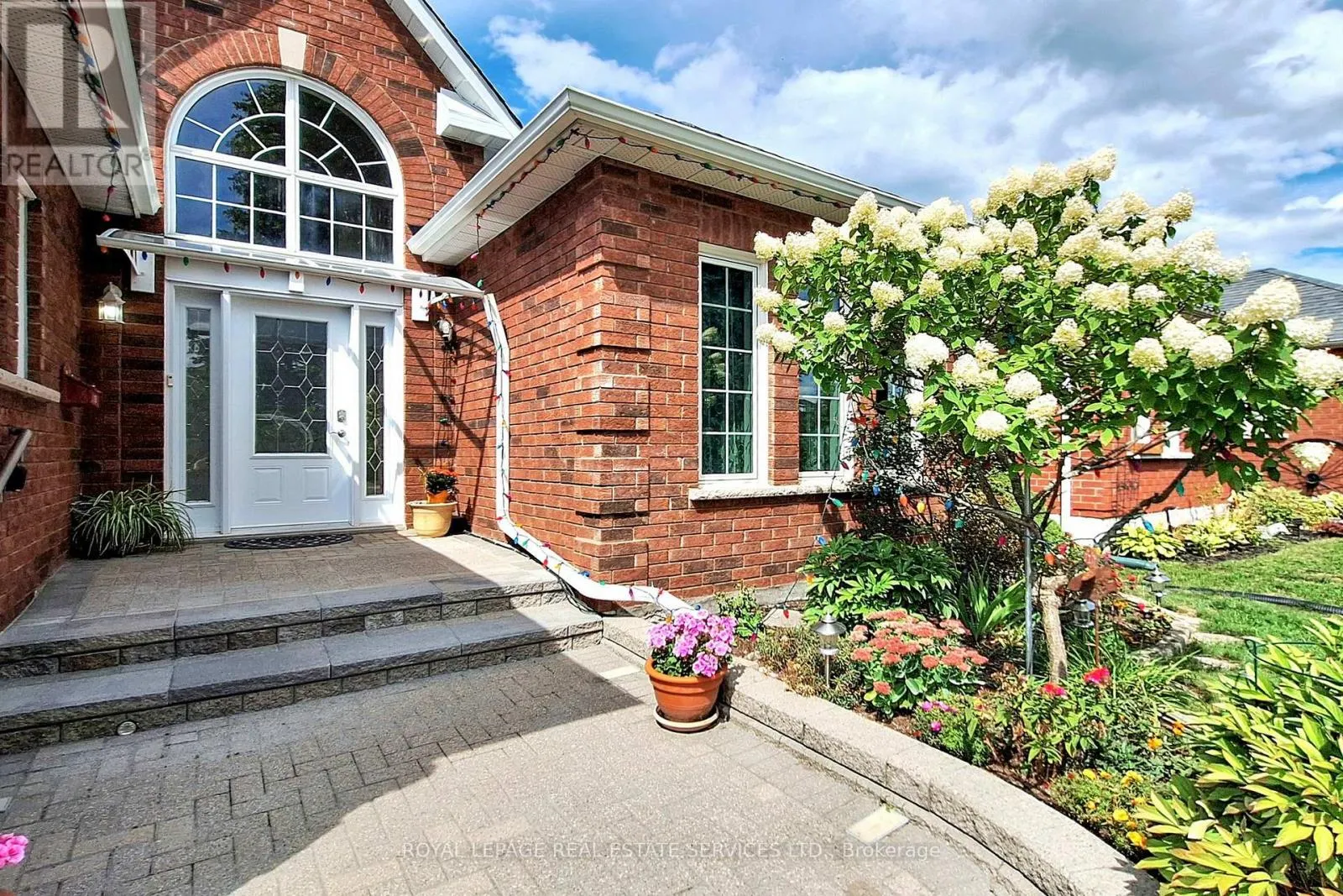 135 MAINPRIZE CRESCENT