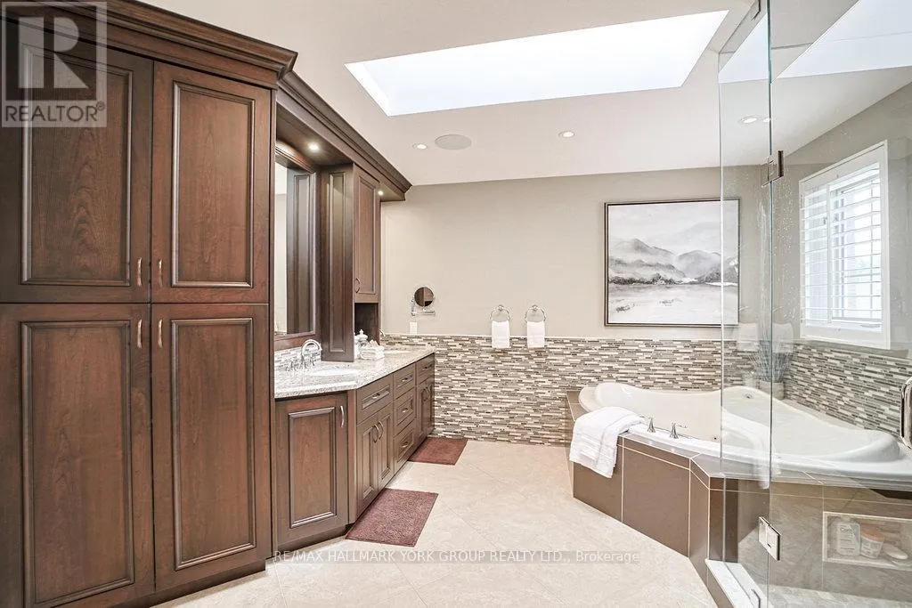 1032 SIR IVOR COURT