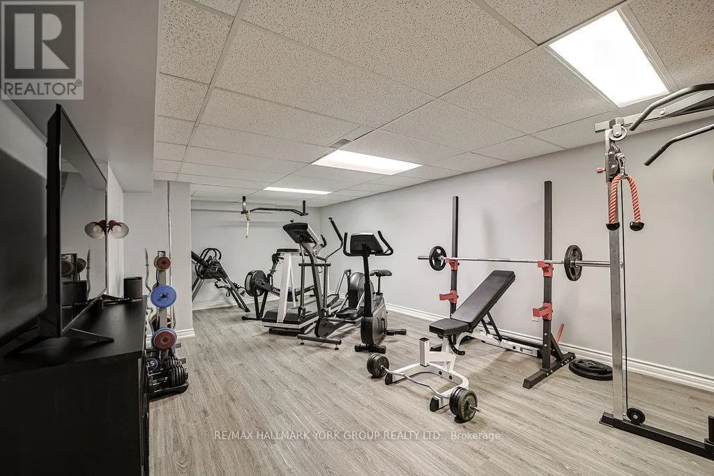 1032 SIR IVOR COURT