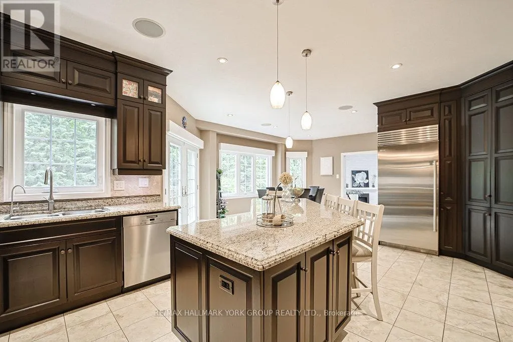 1032 SIR IVOR COURT