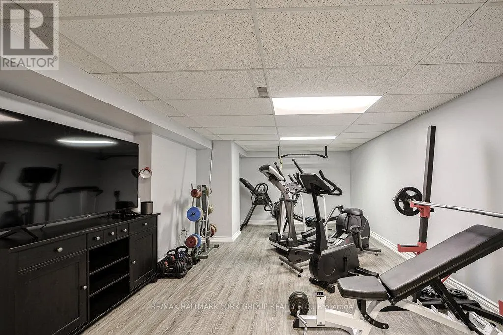1032 SIR IVOR COURT