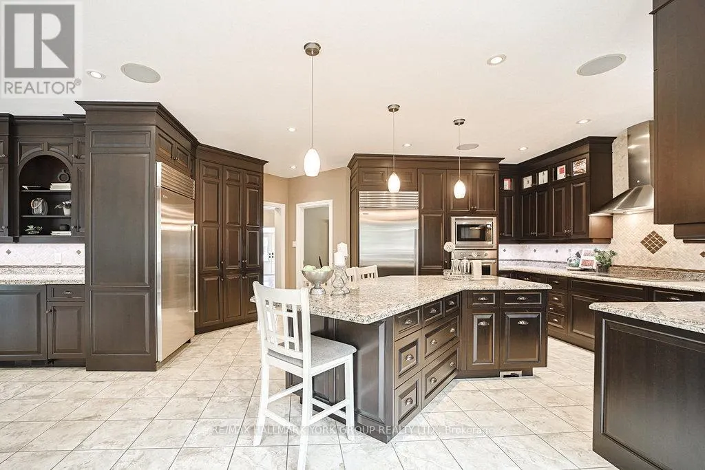 1032 SIR IVOR COURT