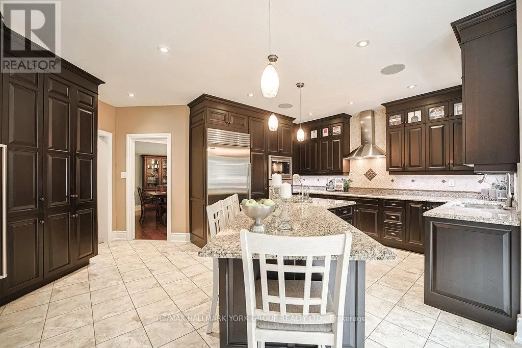 1032 SIR IVOR COURT