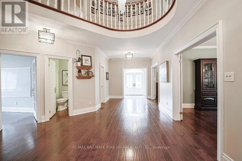 1032 SIR IVOR COURT