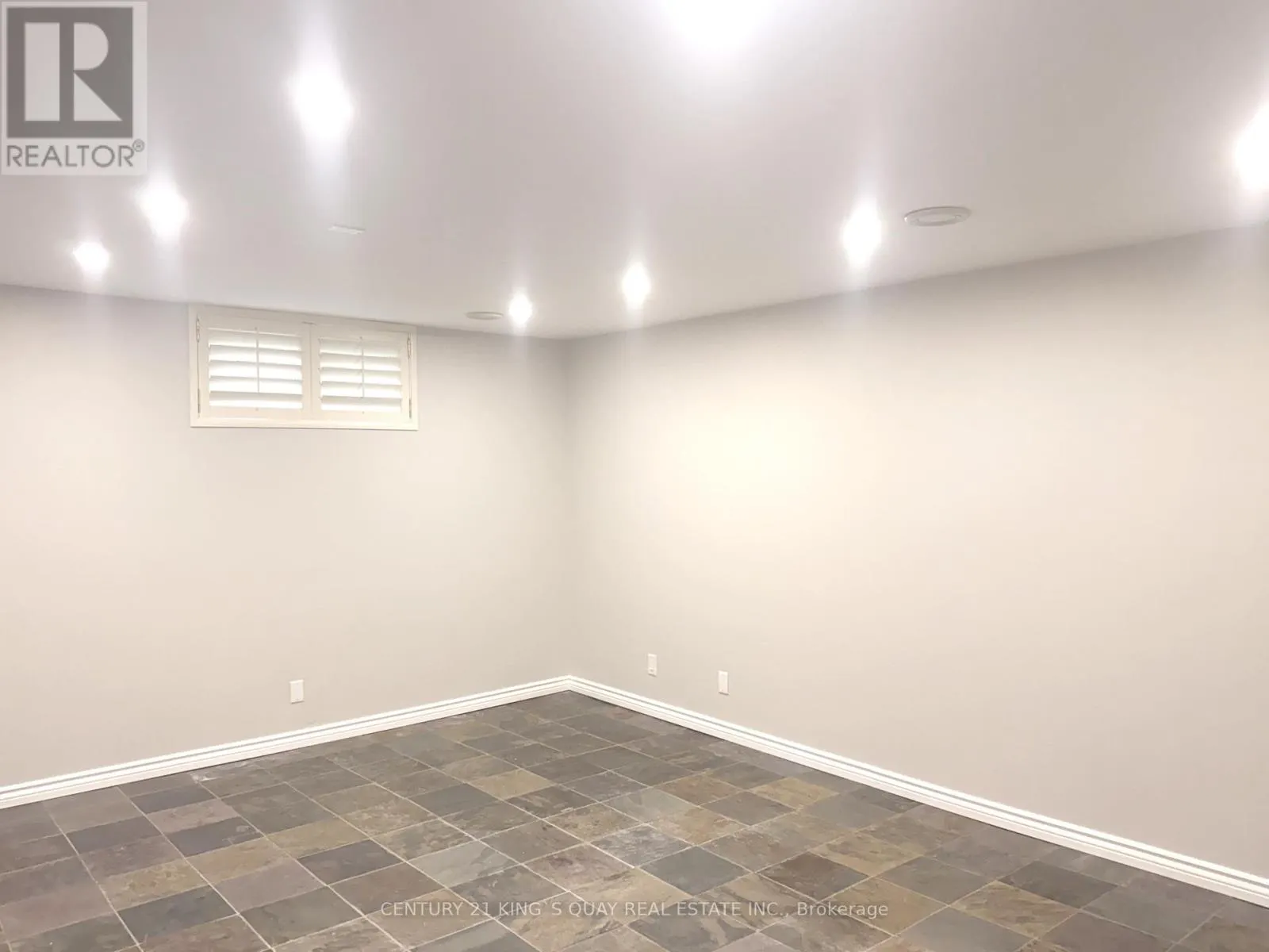 3 FONTHILL BOULEVARD
