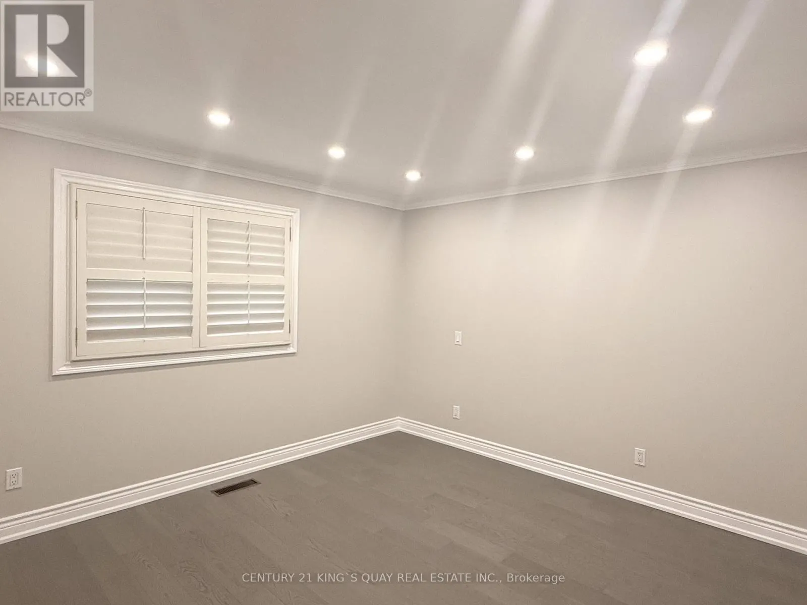 3 FONTHILL BOULEVARD