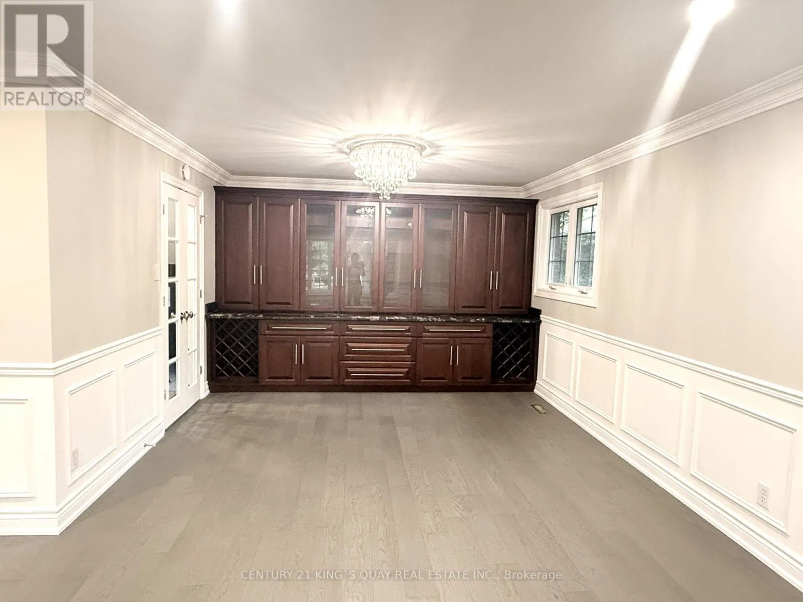 3 FONTHILL BOULEVARD