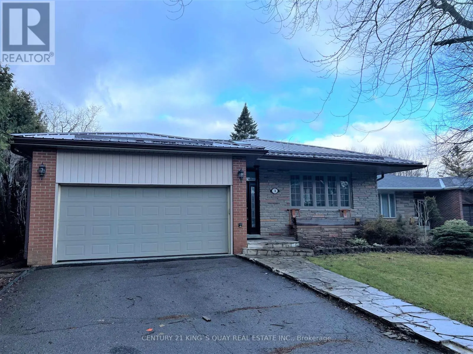 3 FONTHILL BOULEVARD