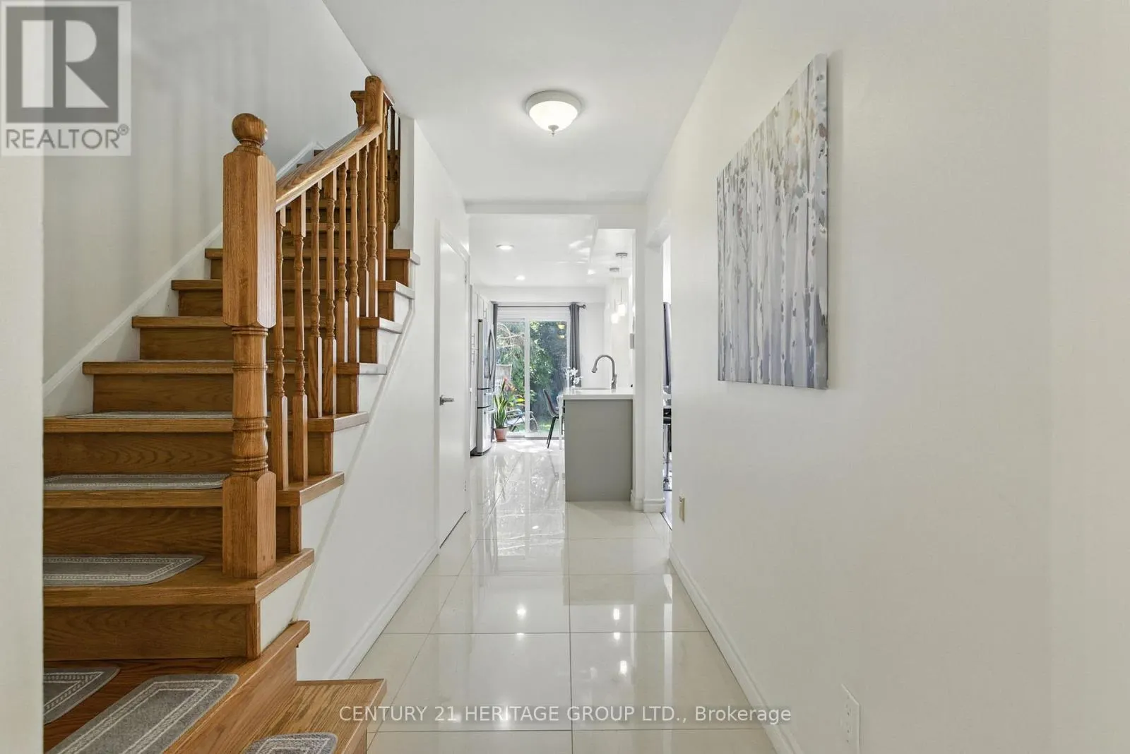 884 CLANCEY CRESCENT