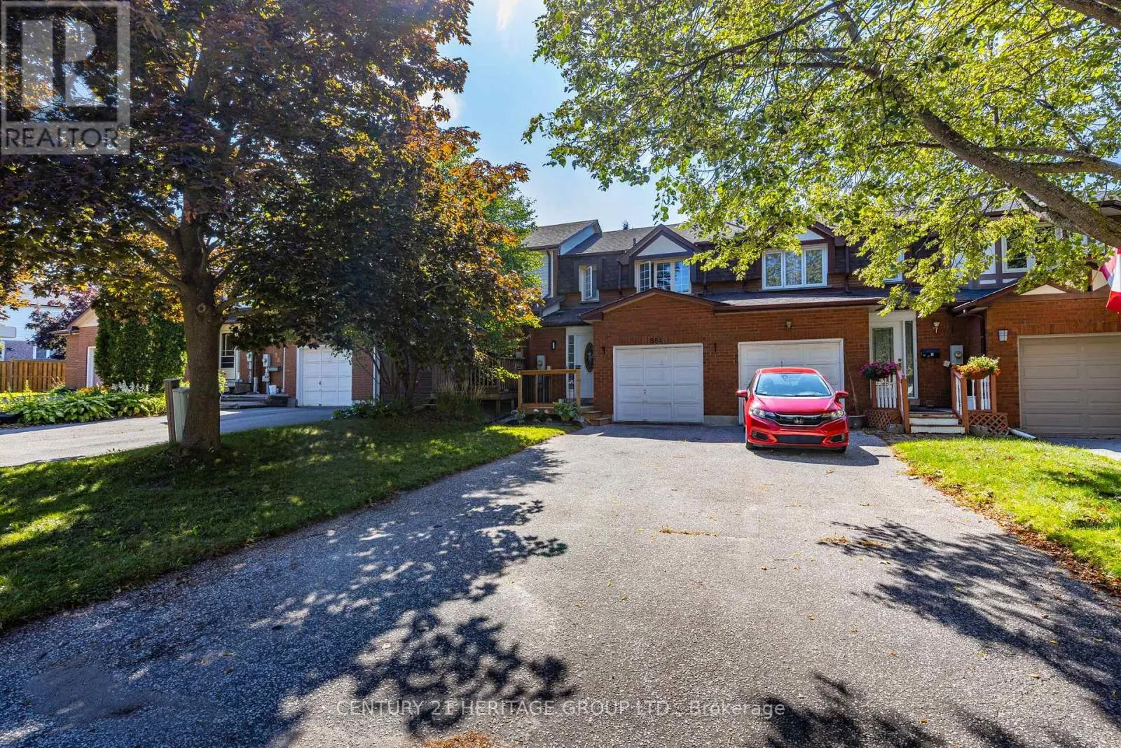 884 CLANCEY CRESCENT