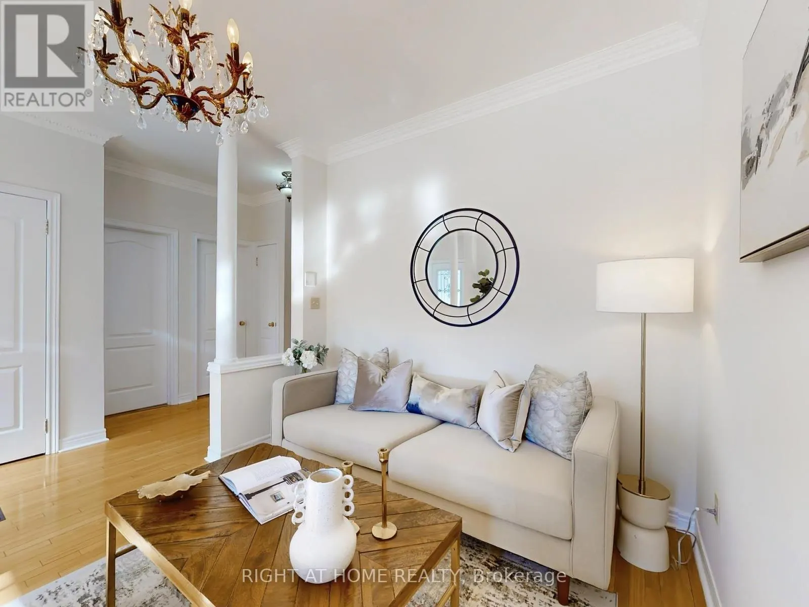 61 PALISADE CRESCENT