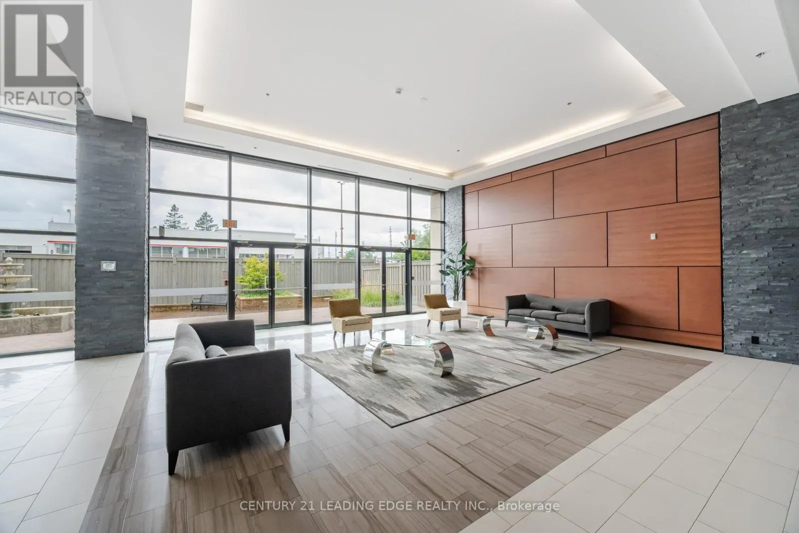 108 - 24 WOODSTREAM BOULEVARD