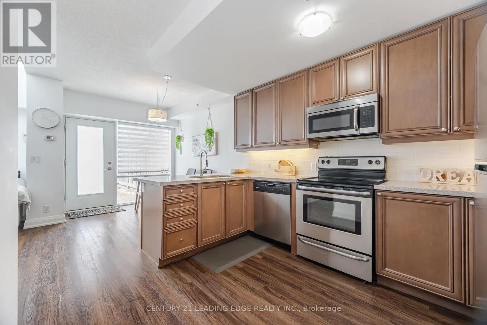 108 - 24 WOODSTREAM BOULEVARD