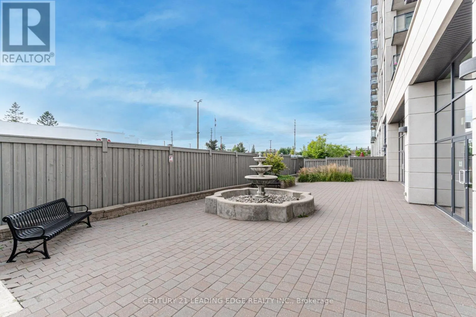 108 - 24 WOODSTREAM BOULEVARD