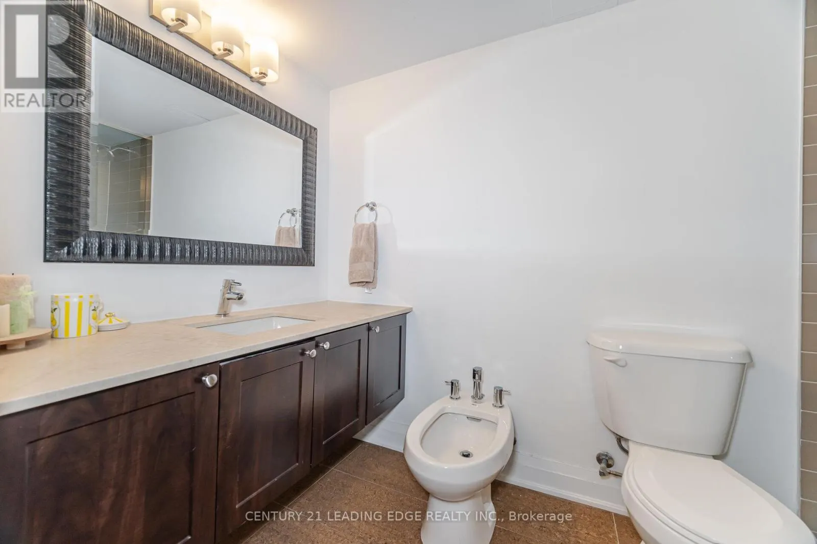 108 - 24 WOODSTREAM BOULEVARD