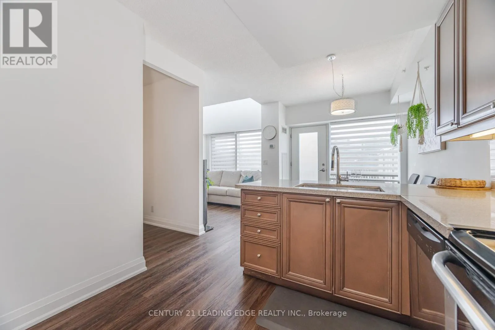108 - 24 WOODSTREAM BOULEVARD