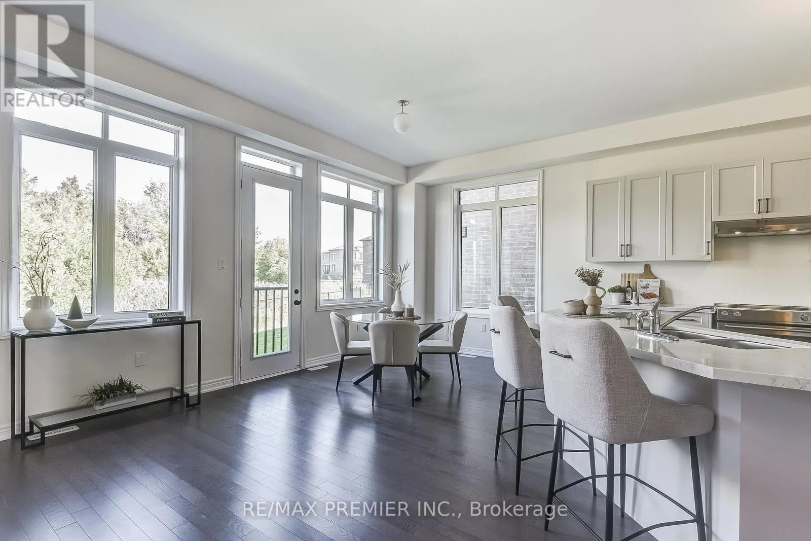 20 KESTERFARM PLACE