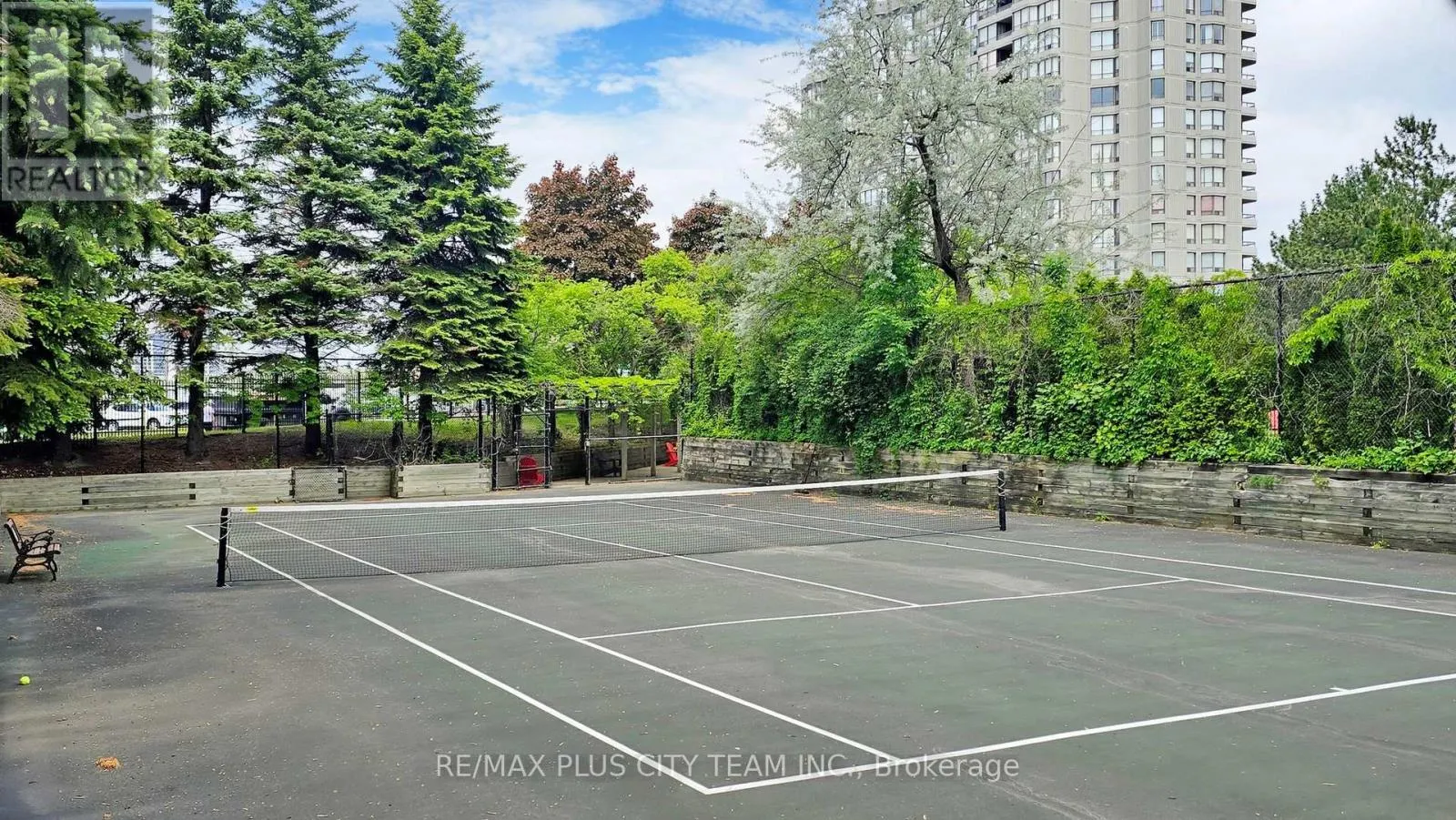 410 - 7440 BATHURST STREET
