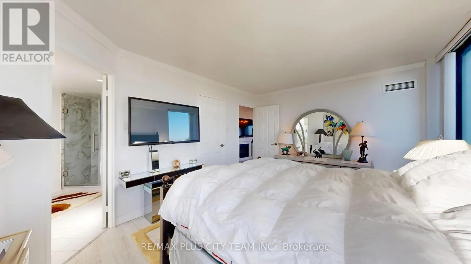 410 - 7440 BATHURST STREET