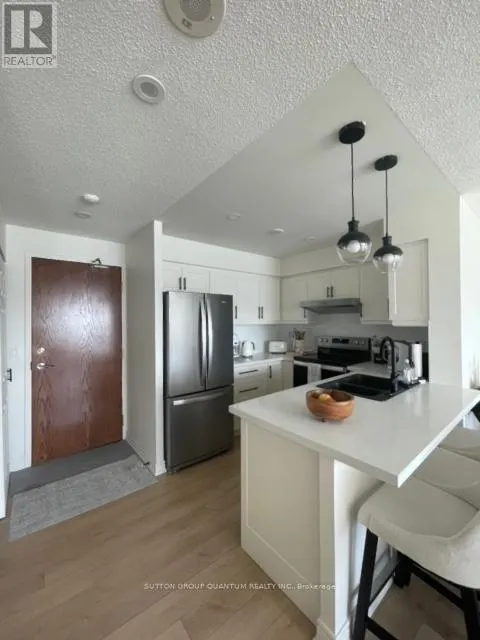 PH5 - 11 ONEIDA CRESCENT E