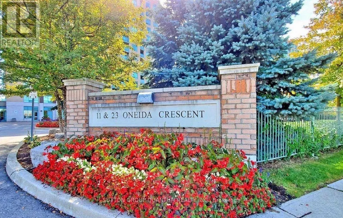 PH5 - 11 ONEIDA CRESCENT E