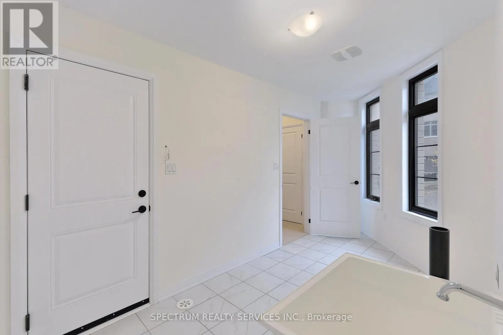 155 DE LA ROCHE DRIVE