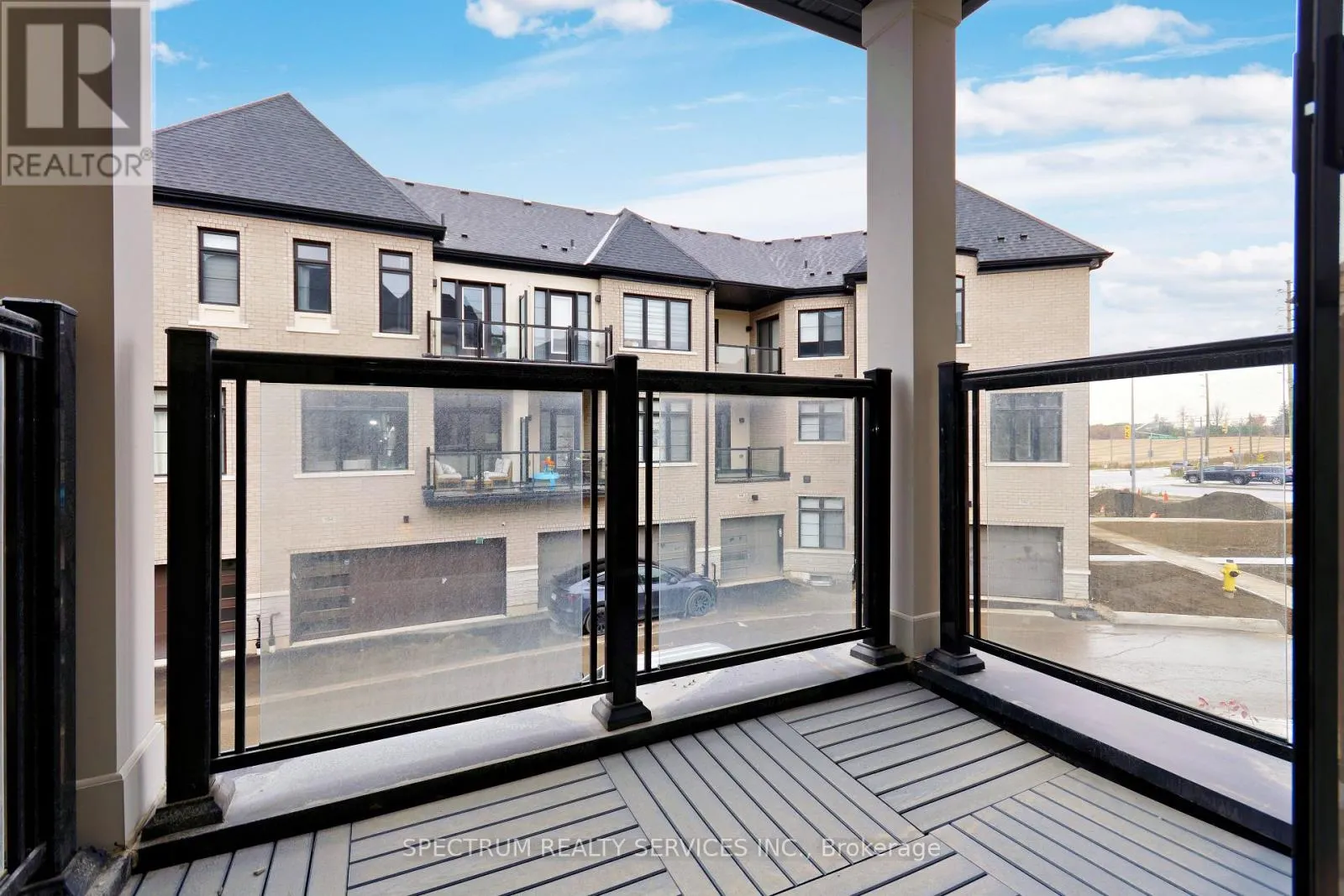 155 DE LA ROCHE DRIVE