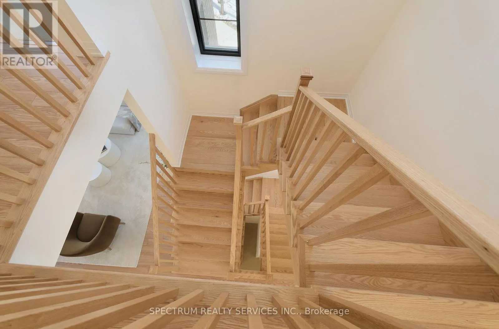 155 DE LA ROCHE DRIVE
