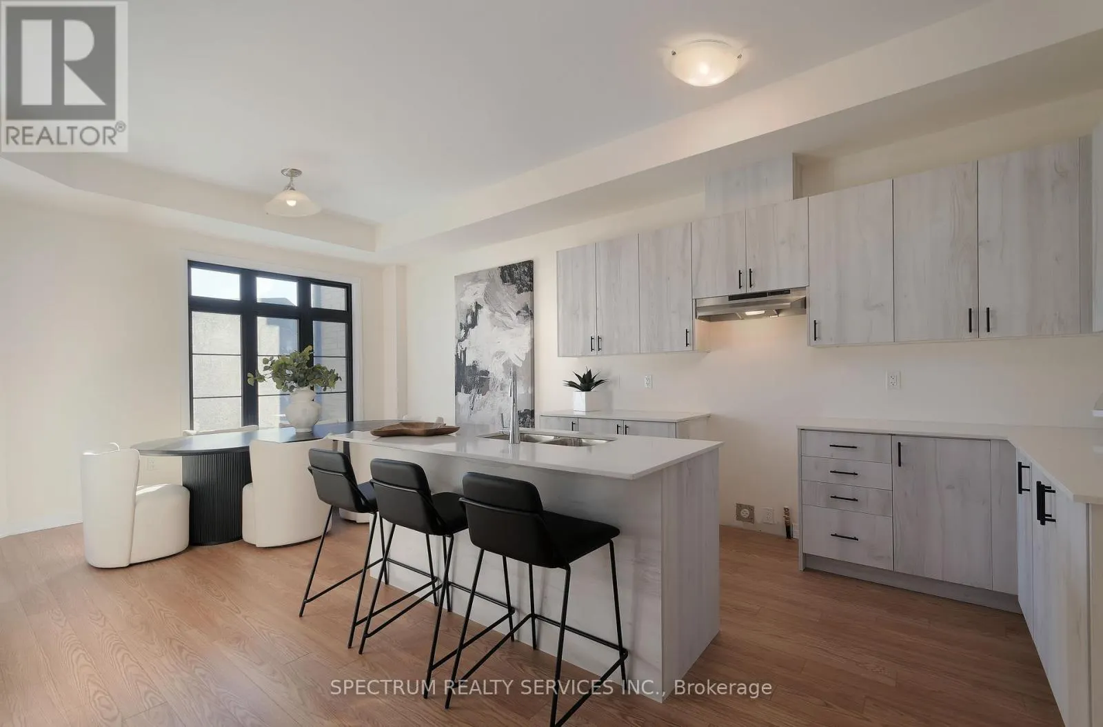 155 DE LA ROCHE DRIVE
