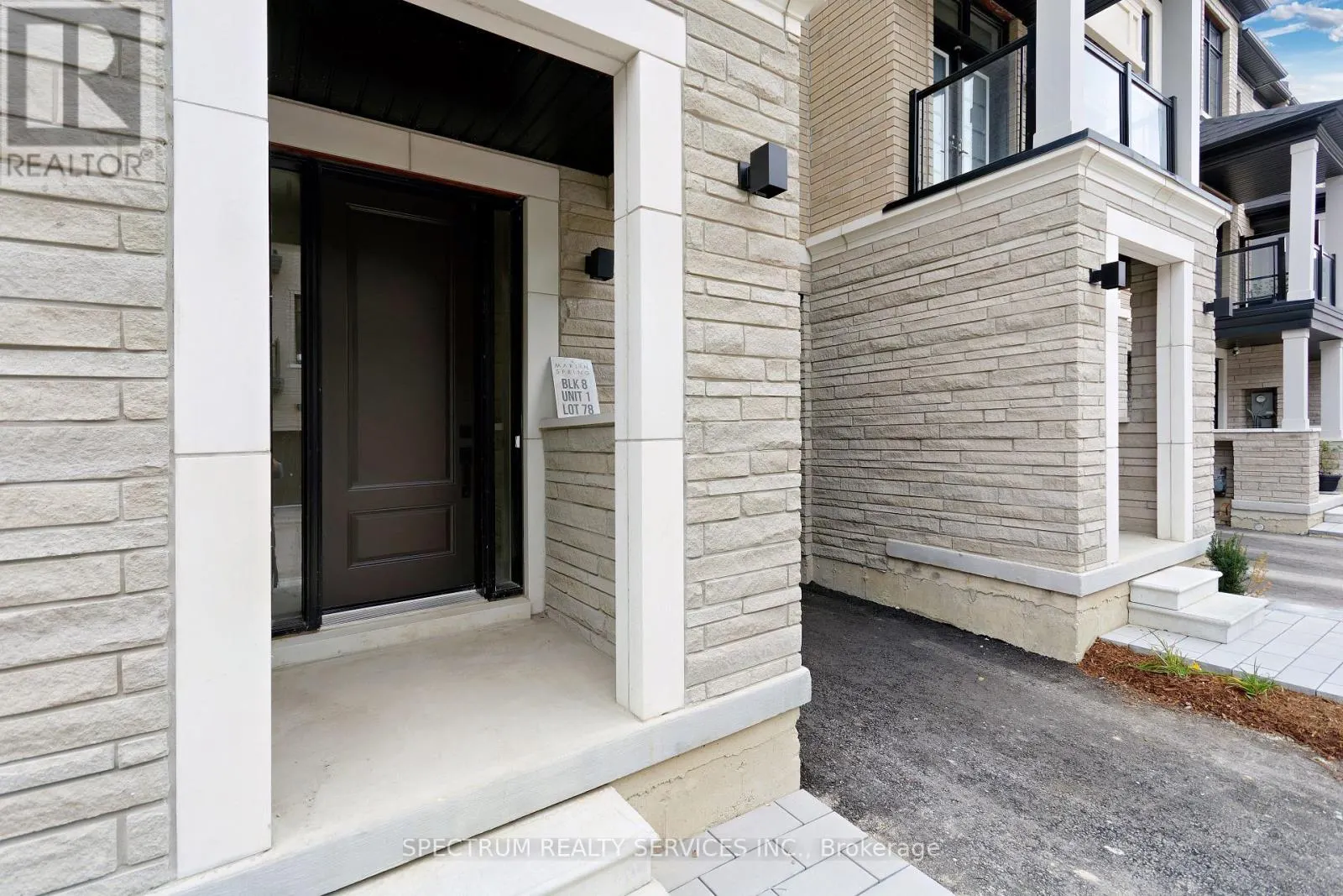 155 DE LA ROCHE DRIVE