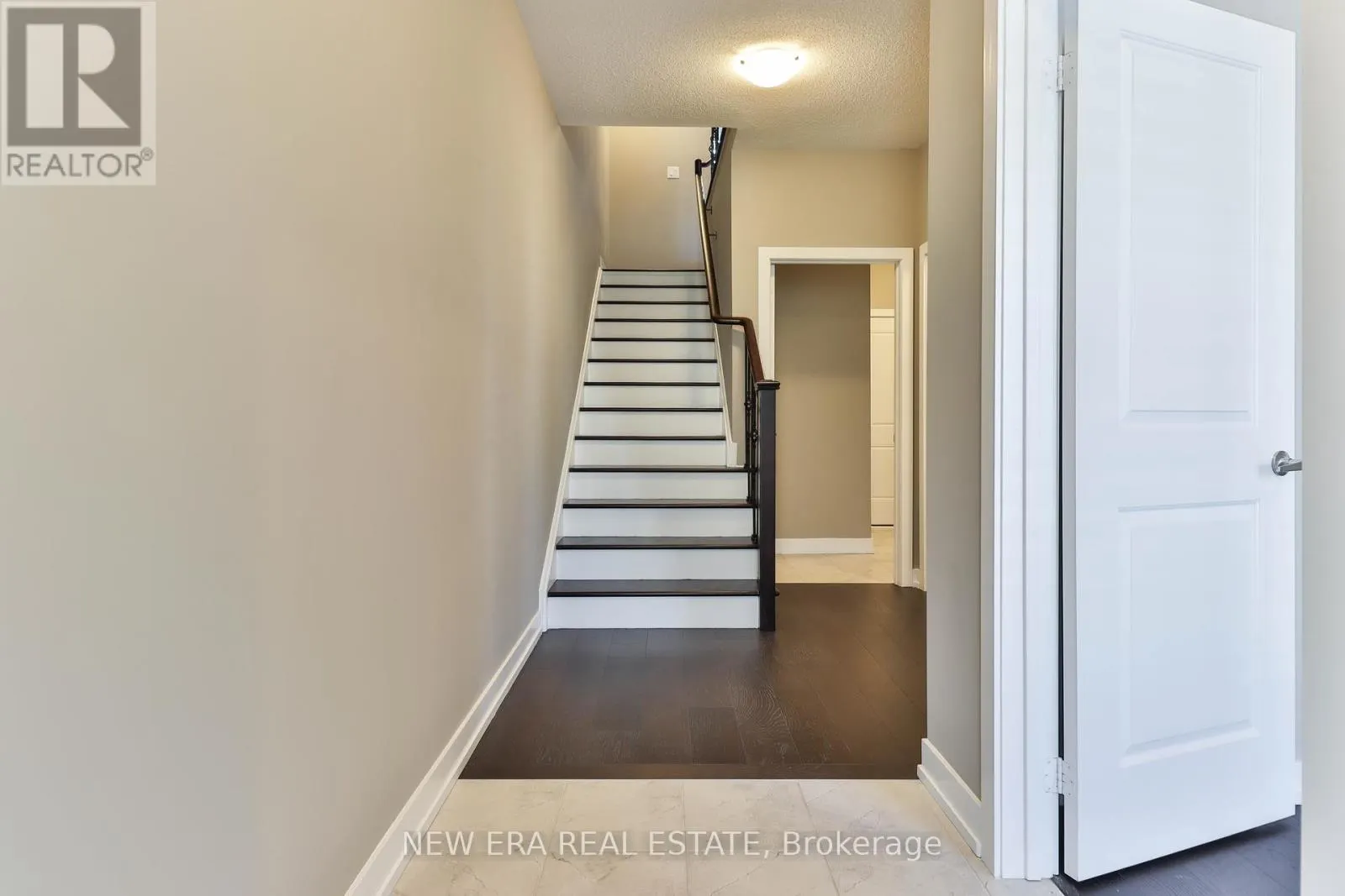 81 STAUFFER CRESCENT