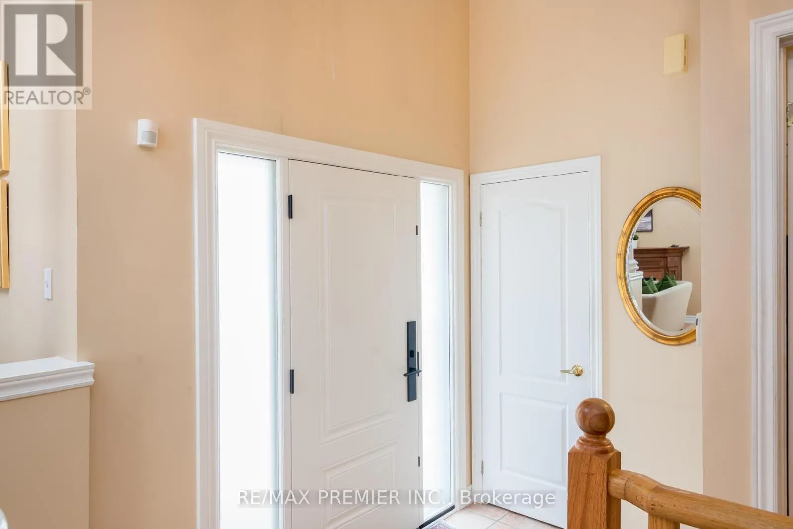 36 TOULON CRESCENT
