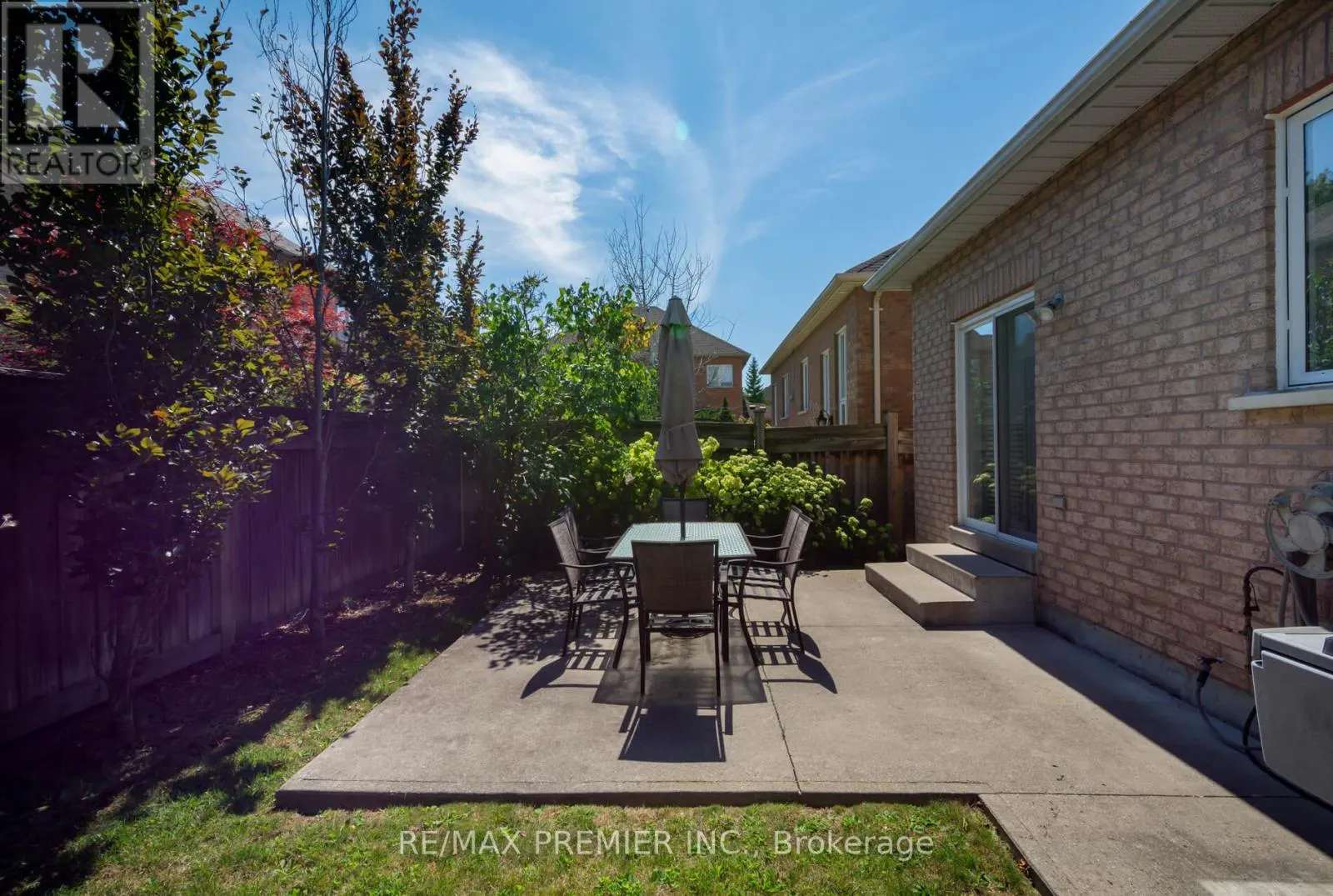 36 TOULON CRESCENT