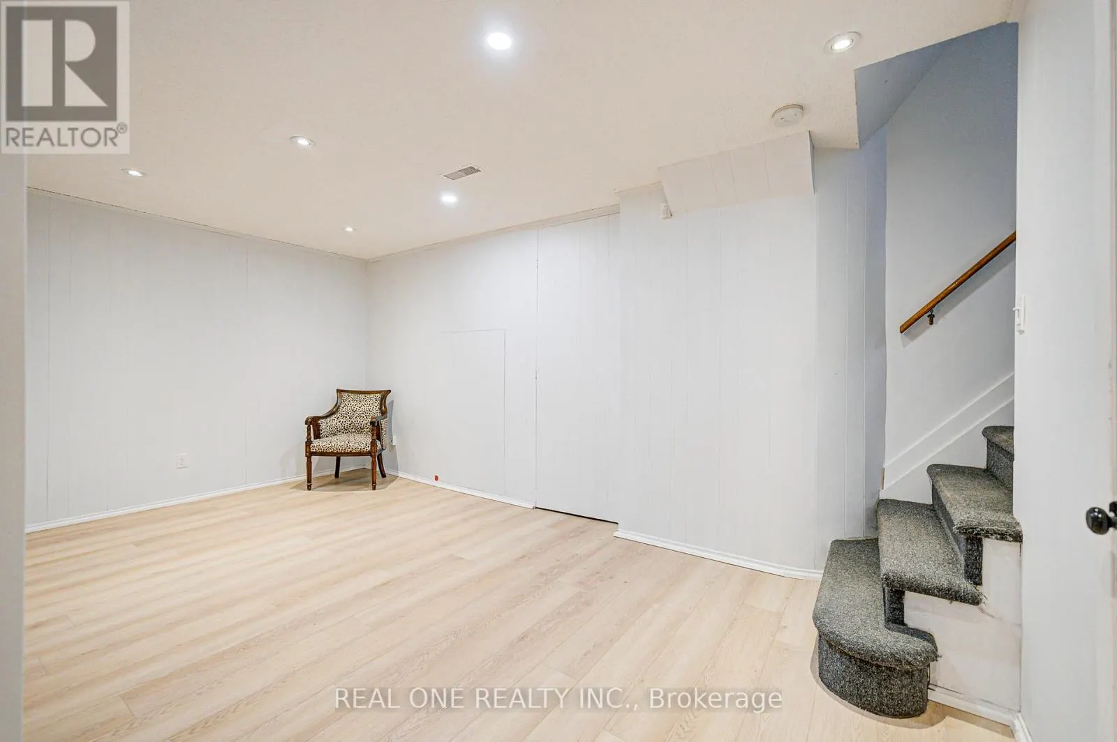 68 LAVEROCK AVENUE