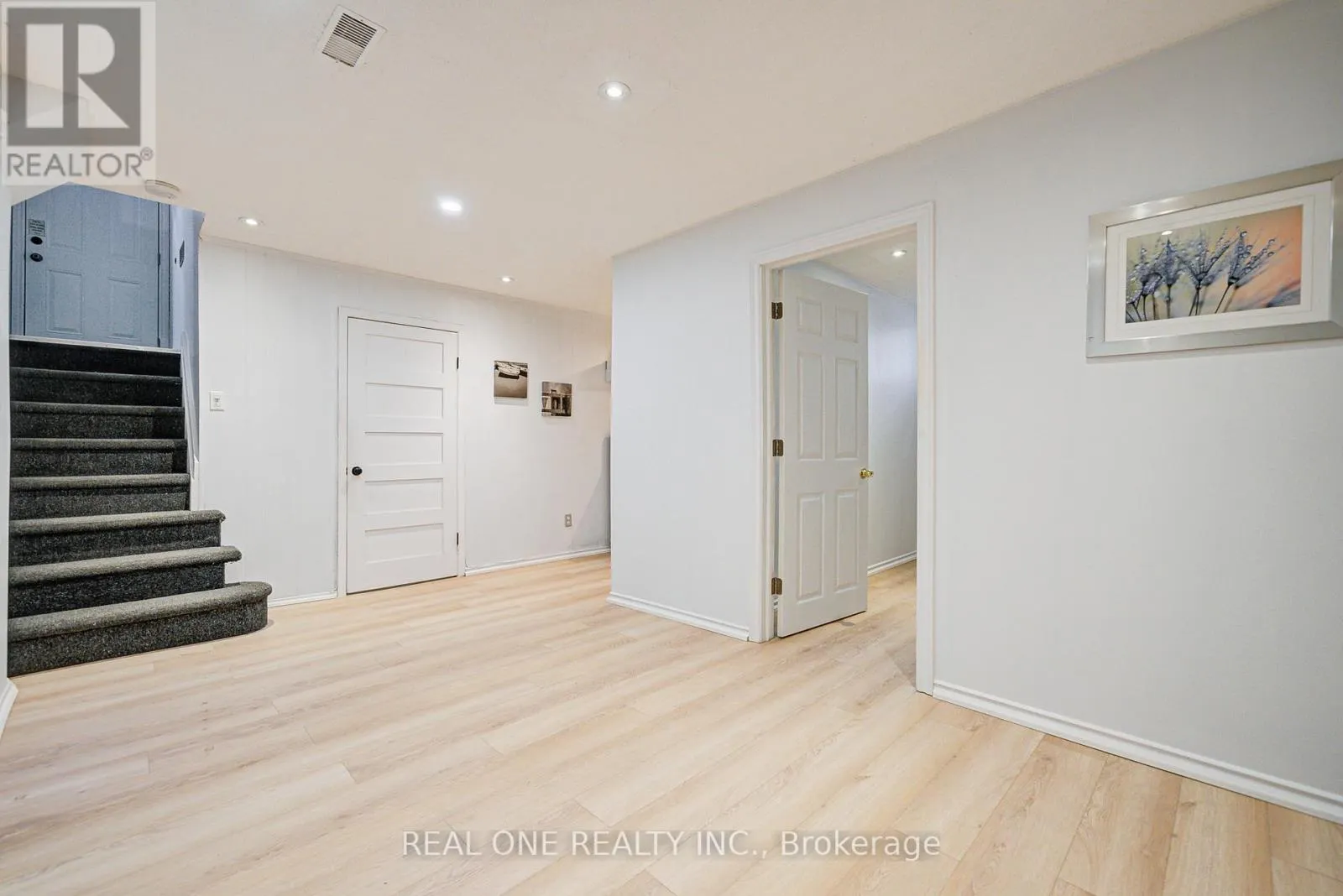 68 LAVEROCK AVENUE